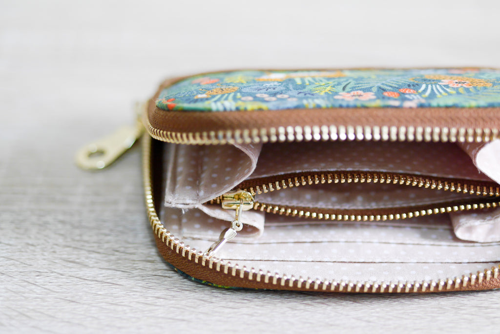 Mia Small Zip Around Wallet Pattern